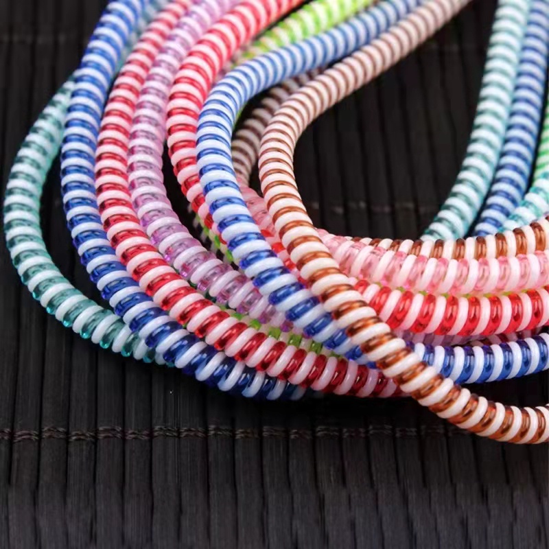 USB充電ケーブルプロテクター,tpuスパイラル,メッキカラ - Coiled Usb Cable のレビューと価格