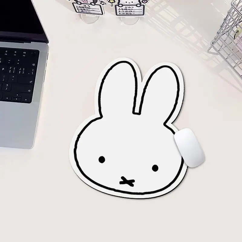 かわいいミッフィーのウサギ型マウスパッド、おしゃれなオフィス - Gaming Keyboard And Mouse Pad のレビューと価格