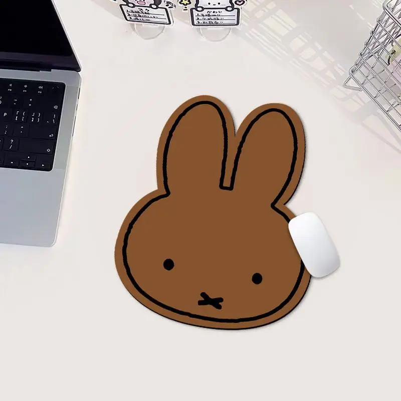 かわいいミッフィーのウサギ型マウスパッド、おしゃれなオフィス - Gaming Keyboard And Mouse Pad のレビューと価格